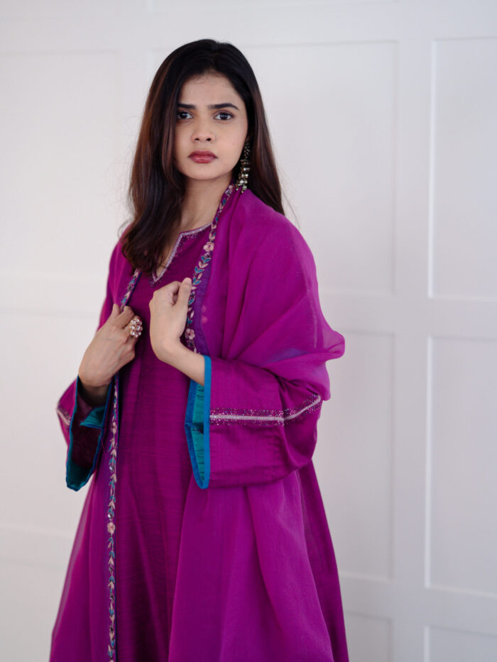 Fariha: jouful,lighthearted